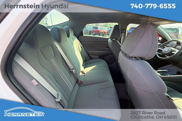 Used 2024 Hyundai Elantra SEL FWD image 15