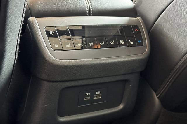Used 2024 Nissan Pathfinder SL w/ SL Premium Package FWD image 42