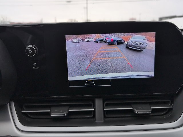 Used 2024 Chevrolet Trax RS w/ Driver Confidence Package image 16