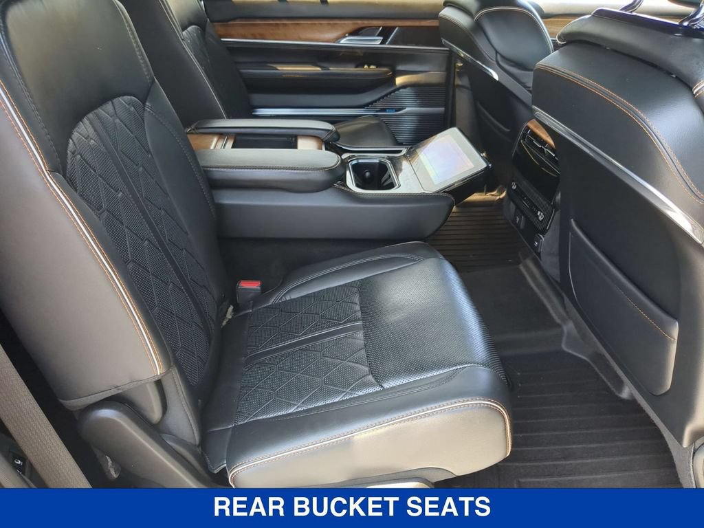 Used 2023 Jeep Grand Wagoneer Series III AWD/4WD image 22