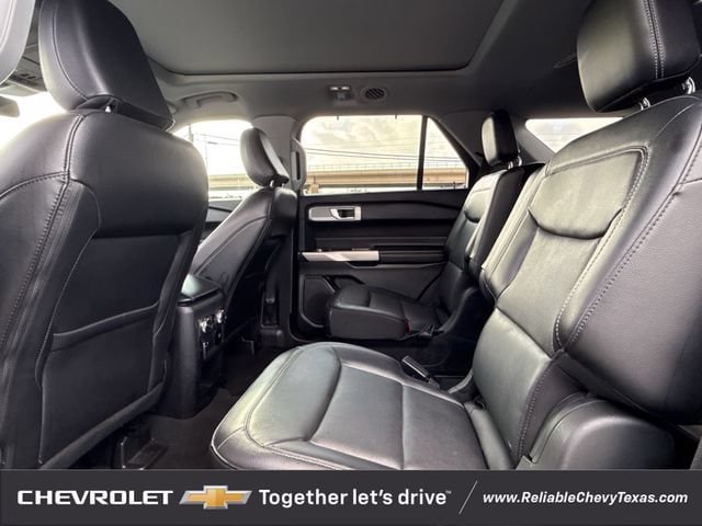 Used 2021 Ford Explorer Limited w/ Equipment Group 301A RWD image 33