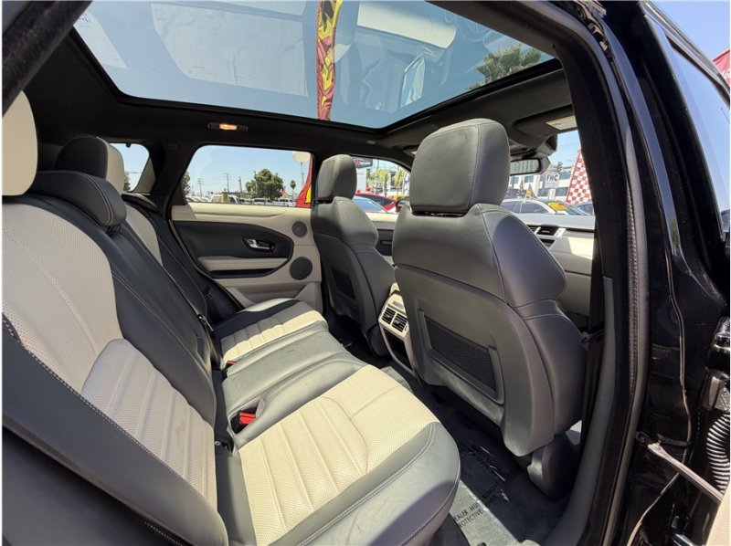 Used 2018 Land Rover Range Rover Evoque HSE Dynamic AWD/4WD image 27