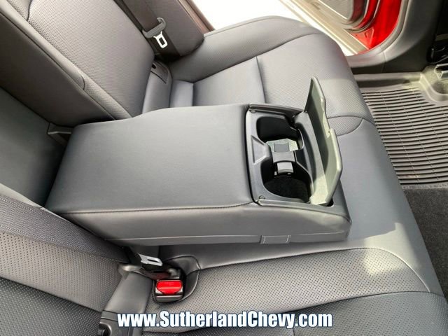 Used 2025 Toyota Crown Platinum AWD/4WD image 36