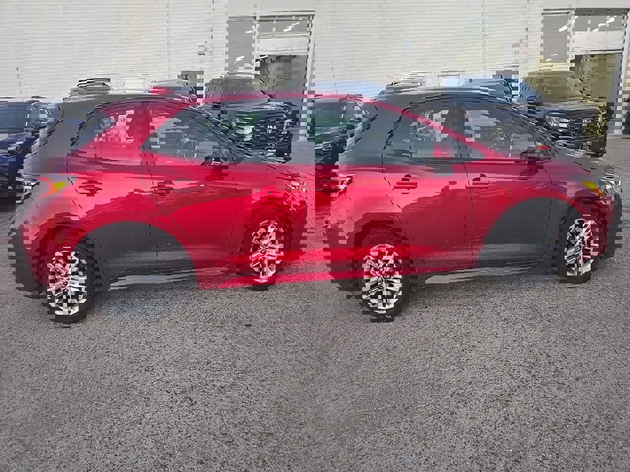 Used 2022 Toyota Corolla Hatchback image 3