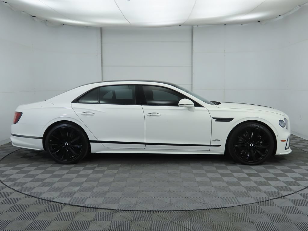 Certified 2025 Bentley Flying Spur Plug-In Hybrid AWD/4WD image 4