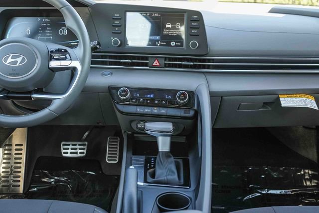 Certified 2025 Hyundai Elantra Sport w/ Cargo Package image 14