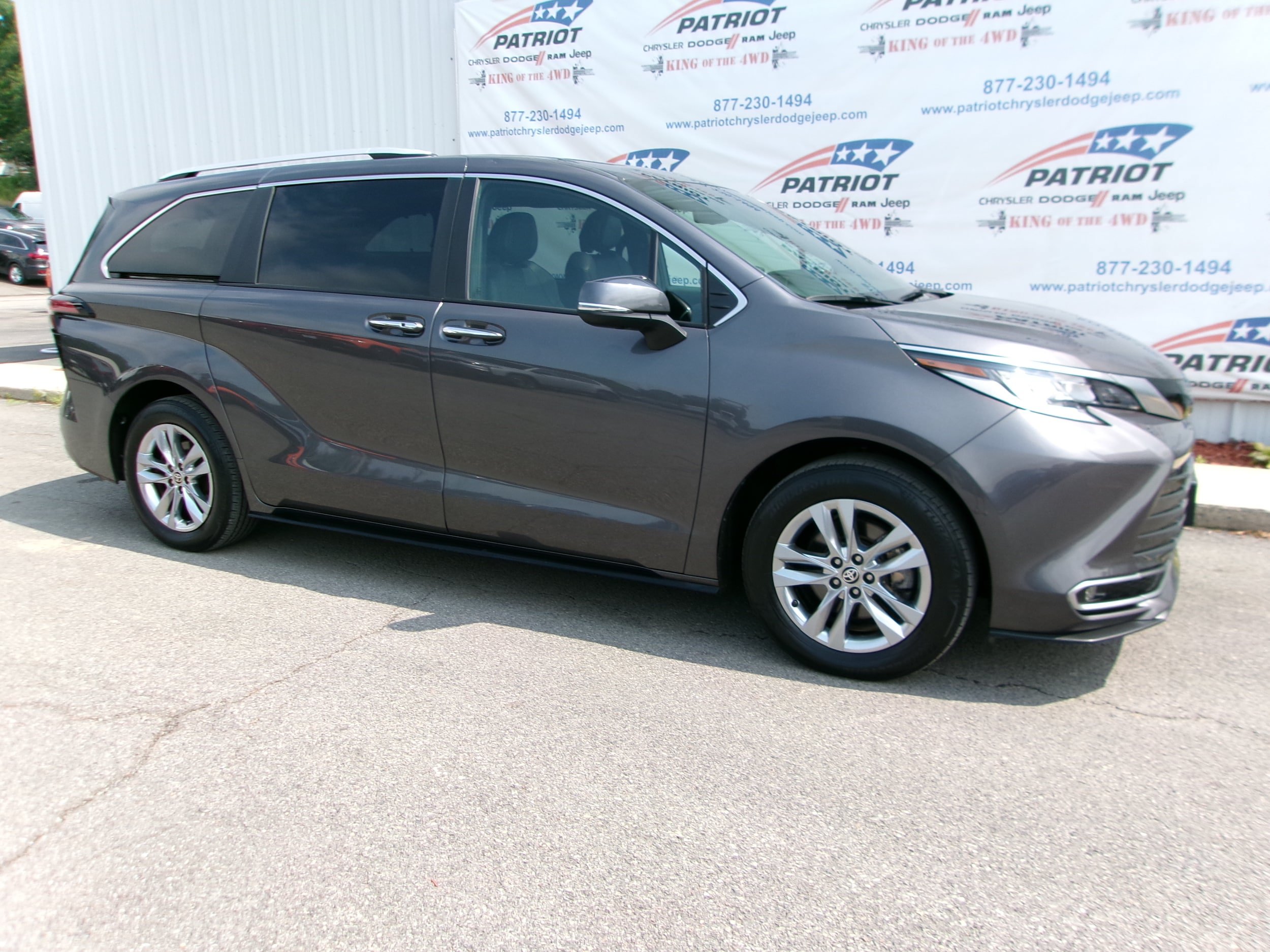 Used 2025 Toyota Sienna Limited