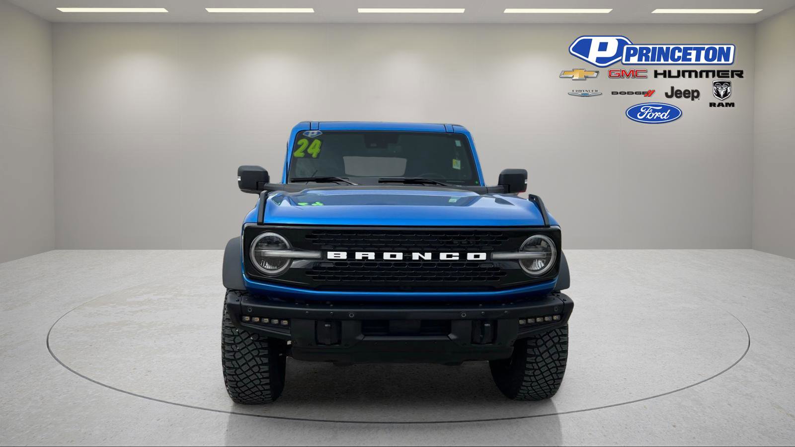 Used 2024 Ford Bronco Wildtrak image 2