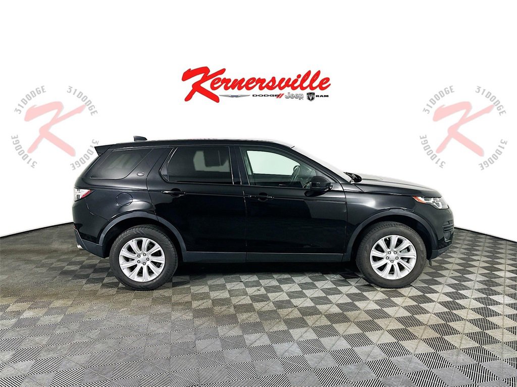 Used 2019 Land Rover Discovery Sport SE image 8