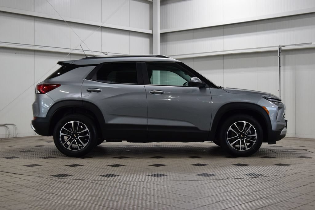 New 2026 Chevrolet TrailBlazer LT w/ Convenience Package FWD image 9