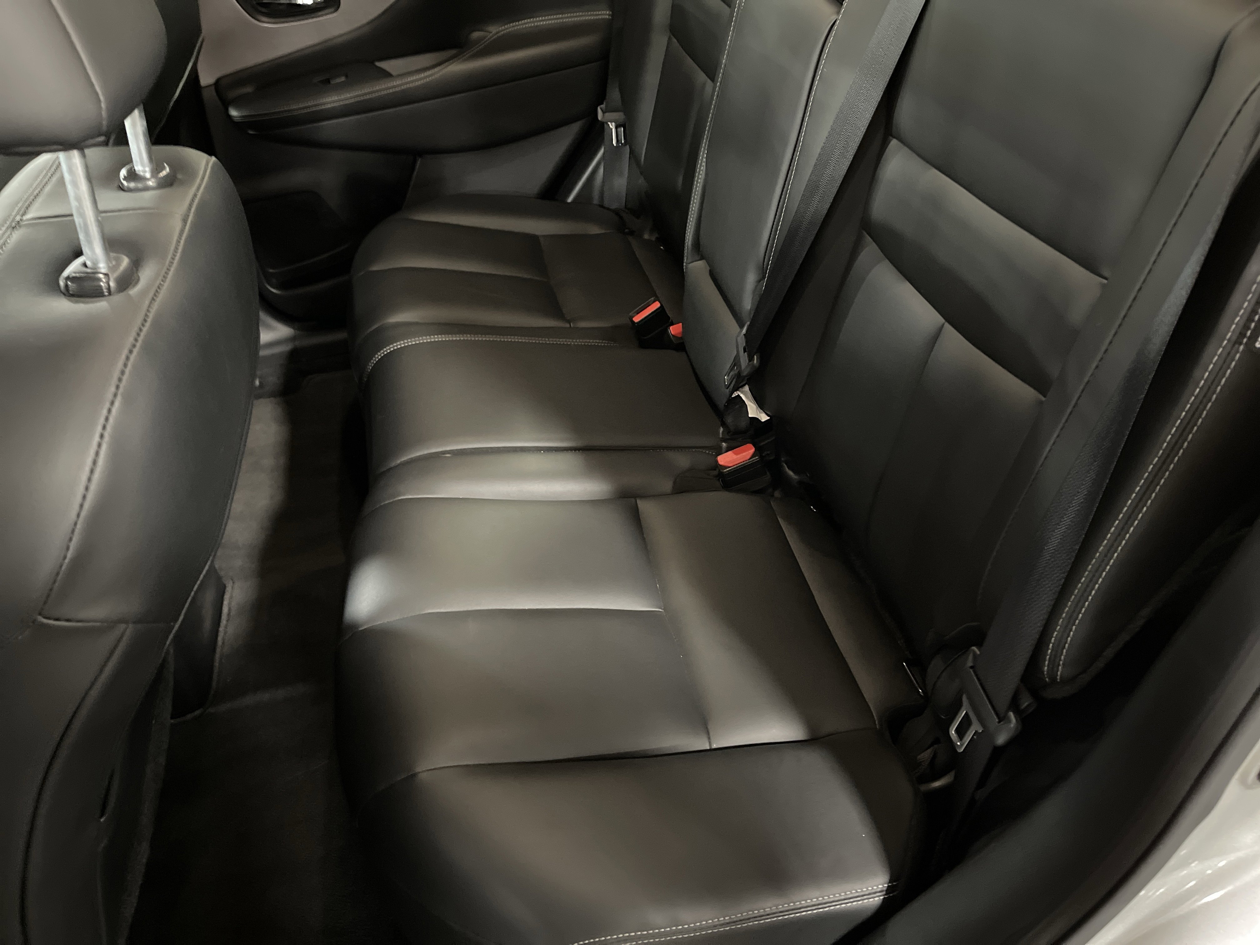 Used 2023 Nissan Murano SV image 11