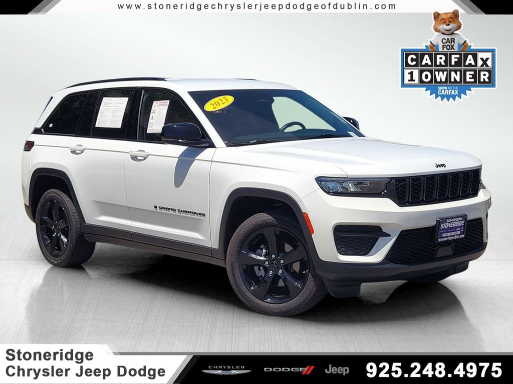 Used 2023 Jeep Grand Cherokee Altitude AWD/4WD image 1