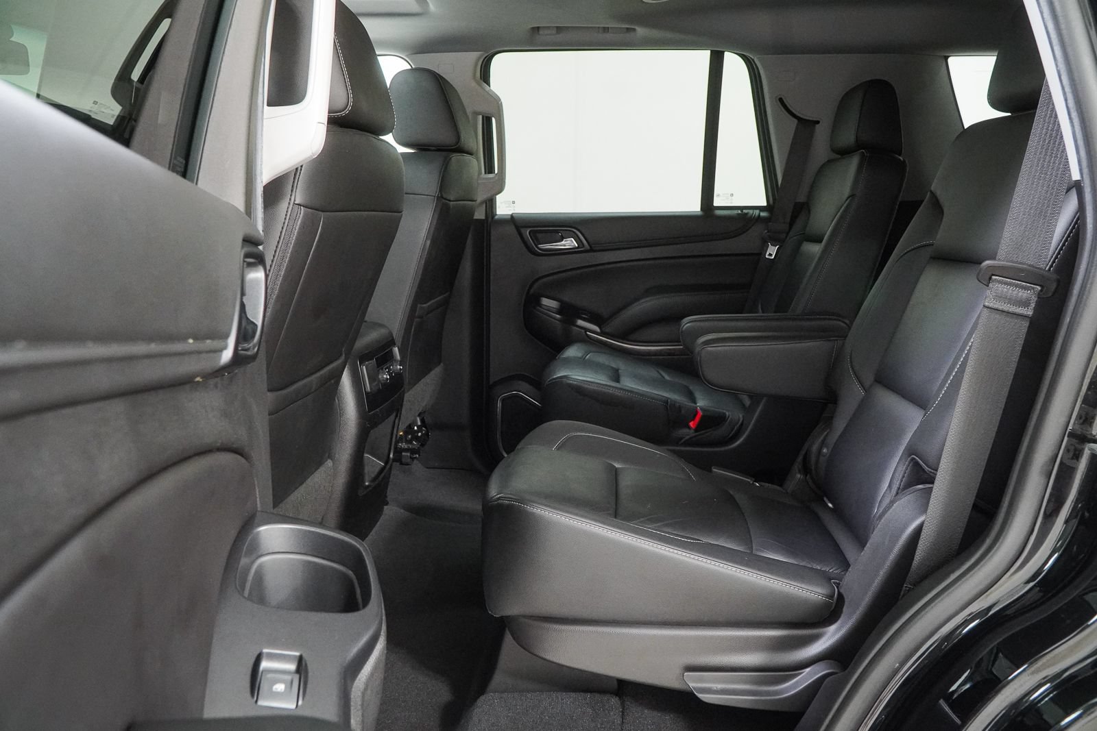 Used 2019 Chevrolet Tahoe LT w/ Luxury Package AWD/4WD image 44