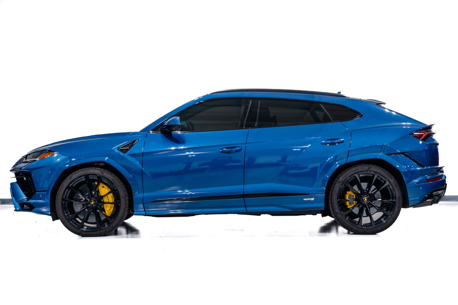Used 2024 Lamborghini Urus S image 5