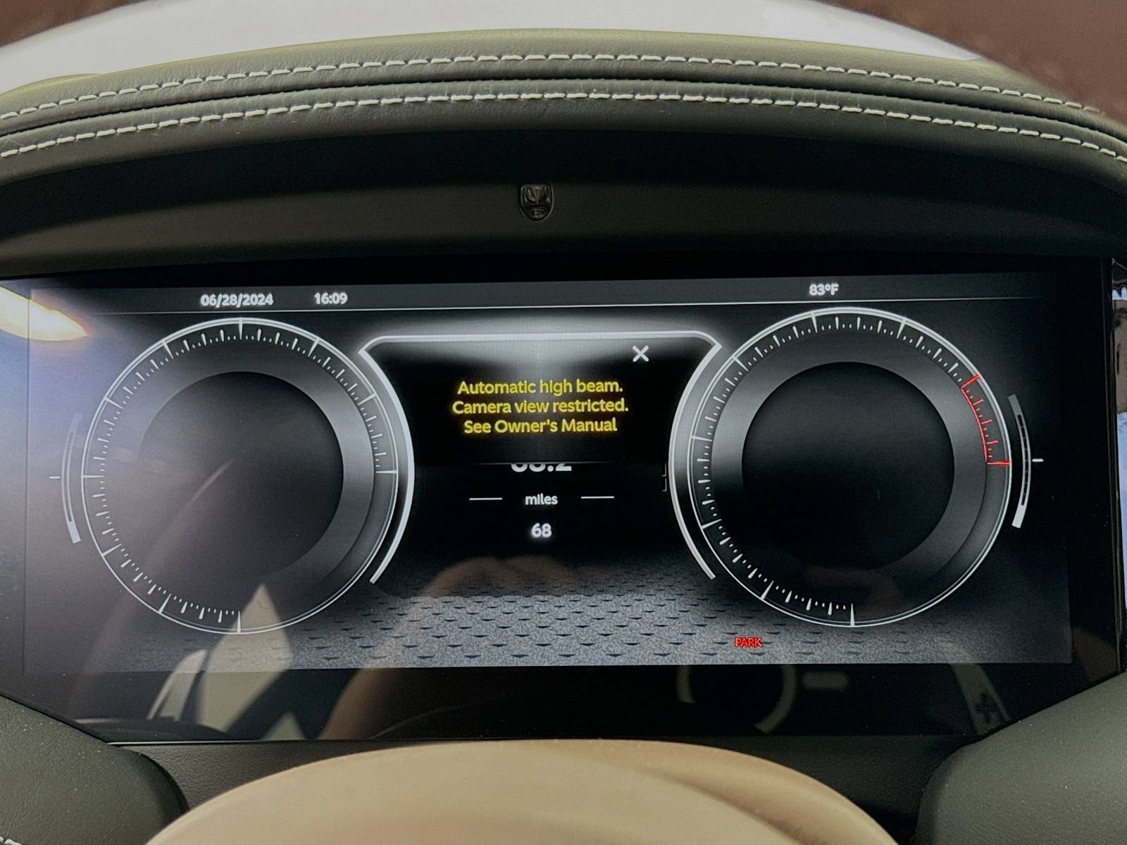 Used 2024 Aston Martin DB12 Coupe RWD image 12