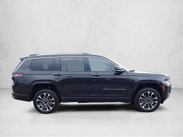 Used 2022 Jeep Grand Cherokee L Overland w/ Luxury Tech Group IV AWD/4WD image 5
