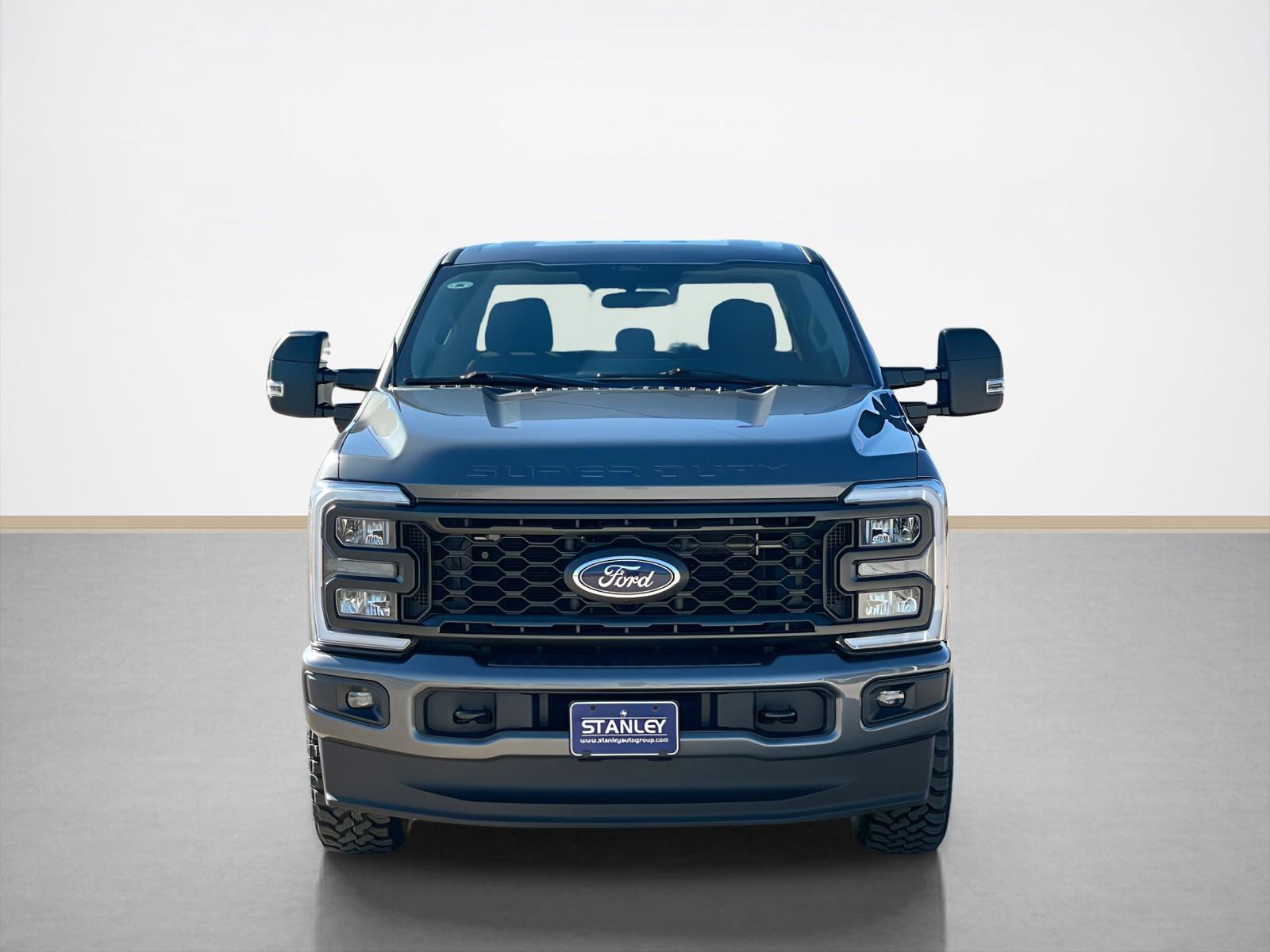 Used 2024 Ford F250 XL w/ STX Appearance Package image 2