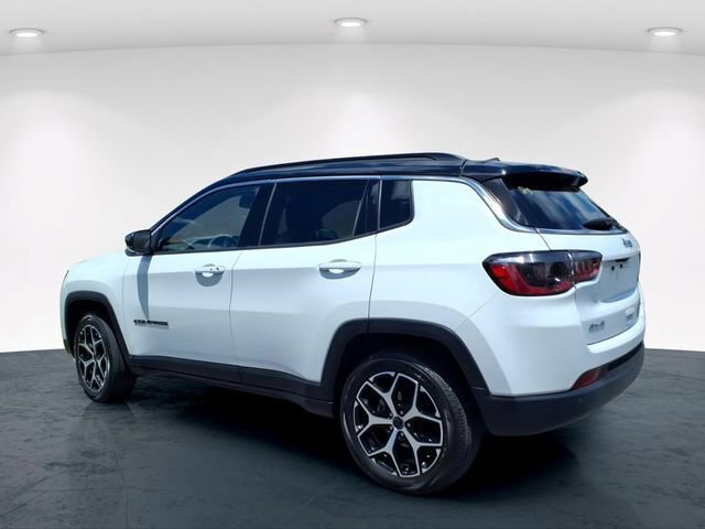Used 2025 Jeep Compass Limited AWD/4WD image 20