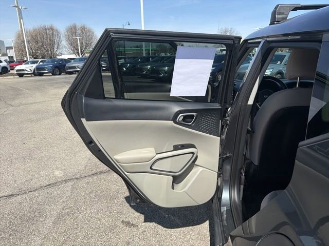 Used 2021 Kia Soul EX image 27