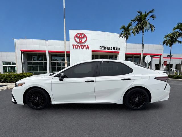 Used 2021 Toyota Camry SE AWD/4WD image 4