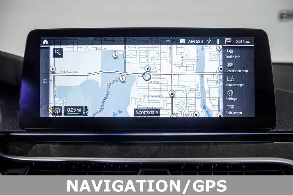 Used 2023 BMW 530e w/ Premium Package image 27