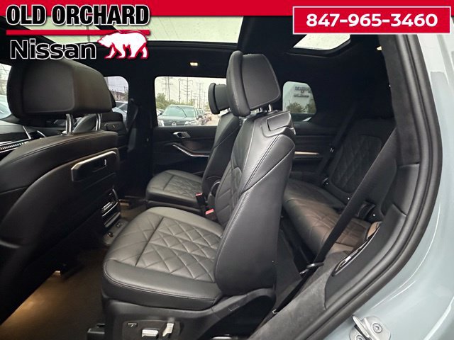 Used 2023 BMW X7 xDrive40i w/ M Sport Package AWD/4WD image 14