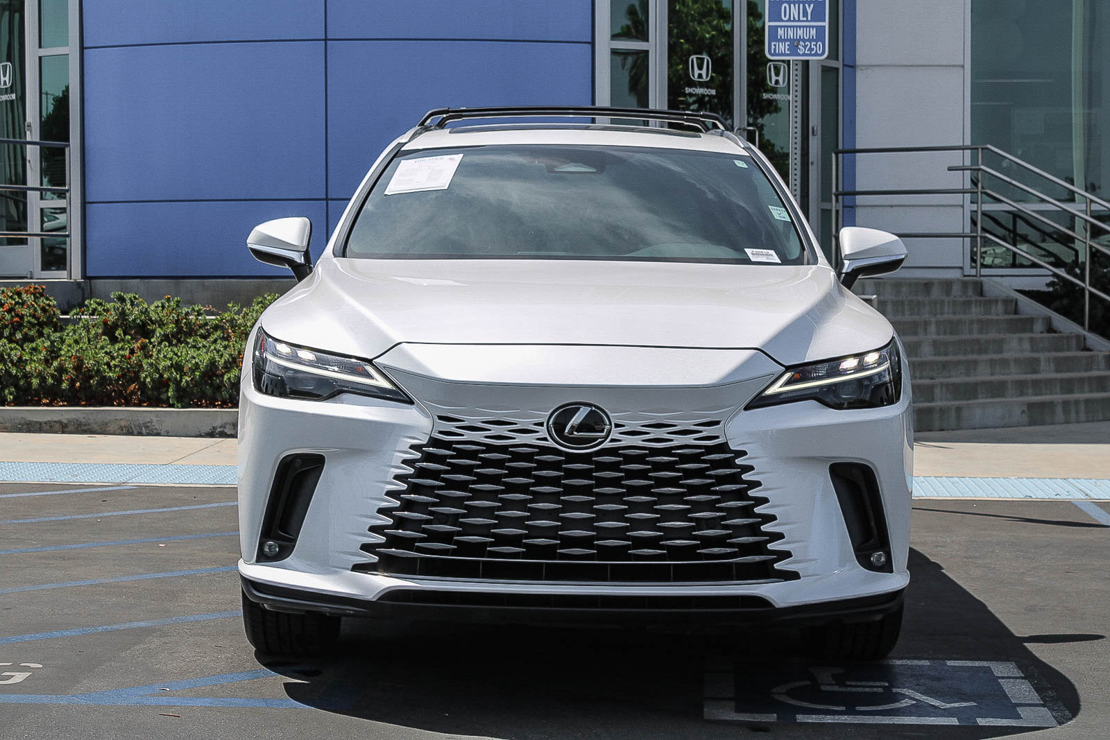 Used 2023 Lexus RX 350 Premium FWD image 2