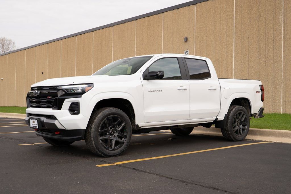New 2025 Chevrolet Colorado Z71 w/ Technology Package image 4