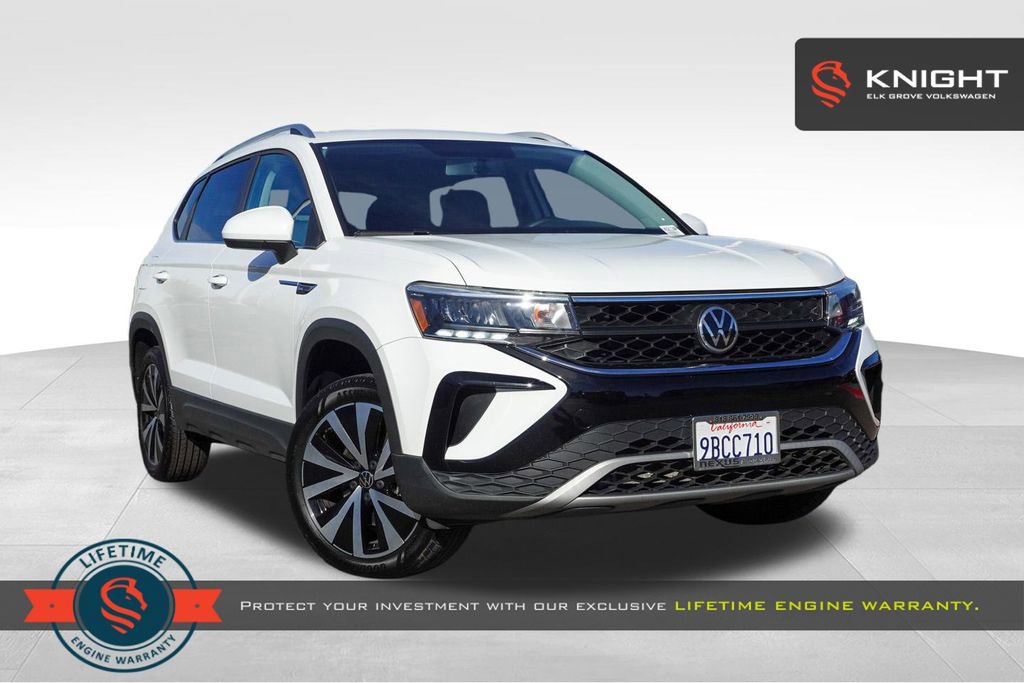 Used 2022 Volkswagen Taos SE image 1