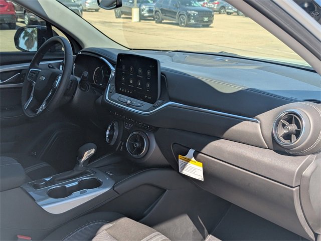 New 2025 Chevrolet Blazer LT w/ Convenience Package image 29