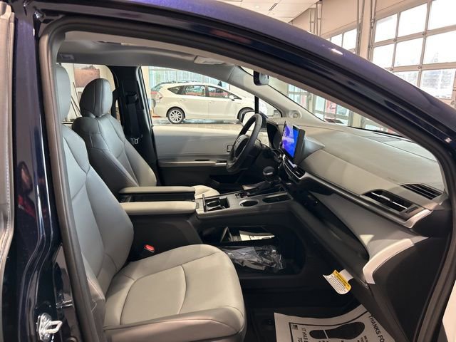 New 2026 Toyota Sienna XLE image 21