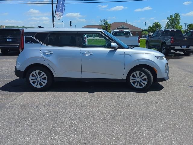 Used 2020 Kia Soul LX FWD image 25