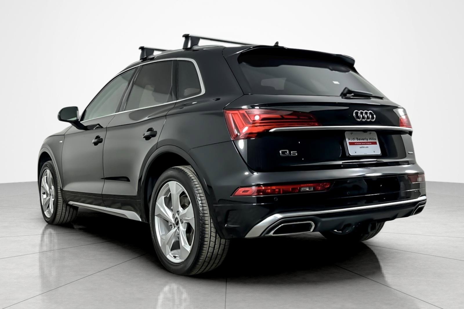 Used 2023 Audi Q5 2.0T Premium Plus w/ Premium Plus Package image 3