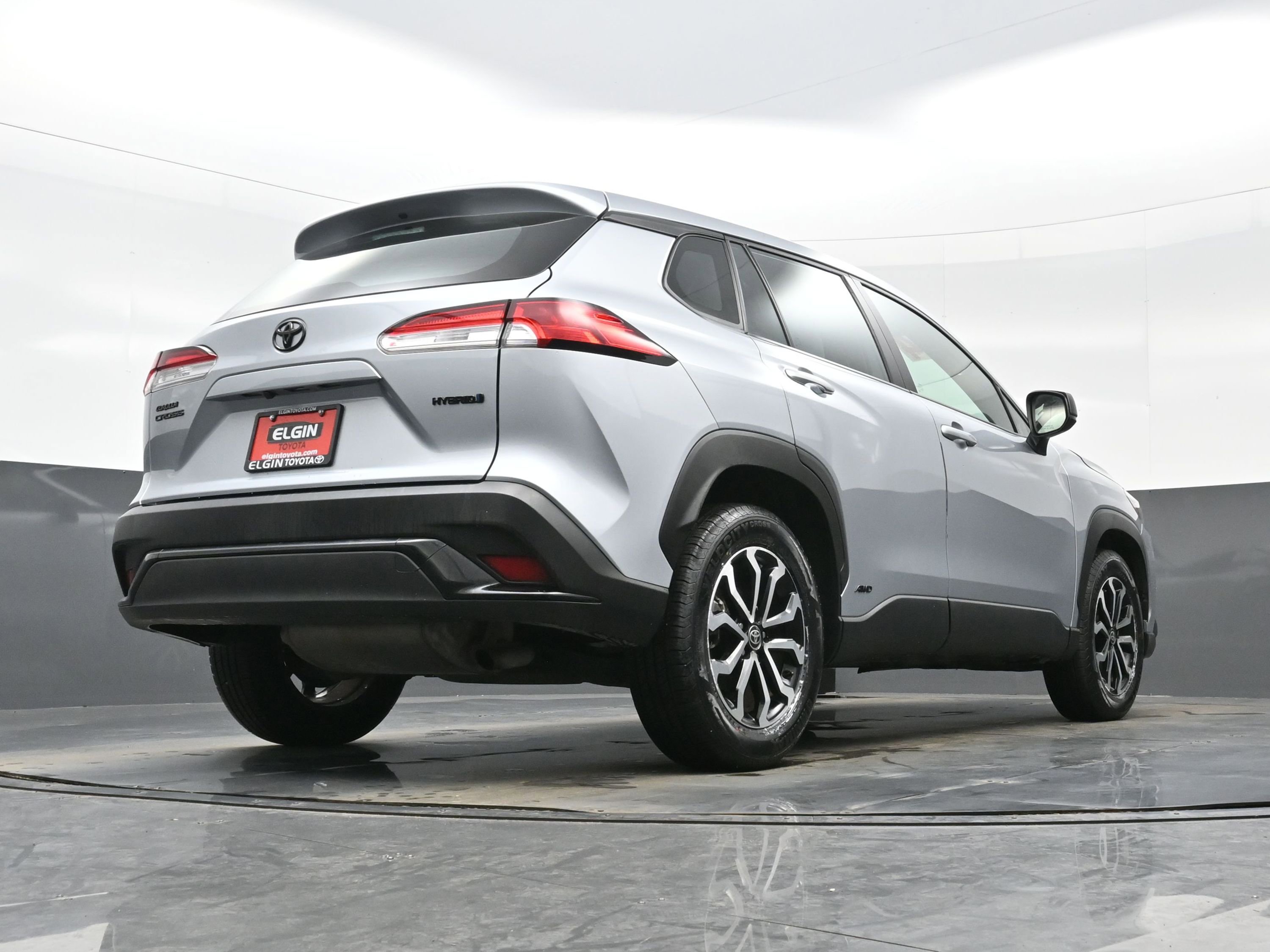 Used 2024 Toyota Corolla Cross S AWD/4WD image 30