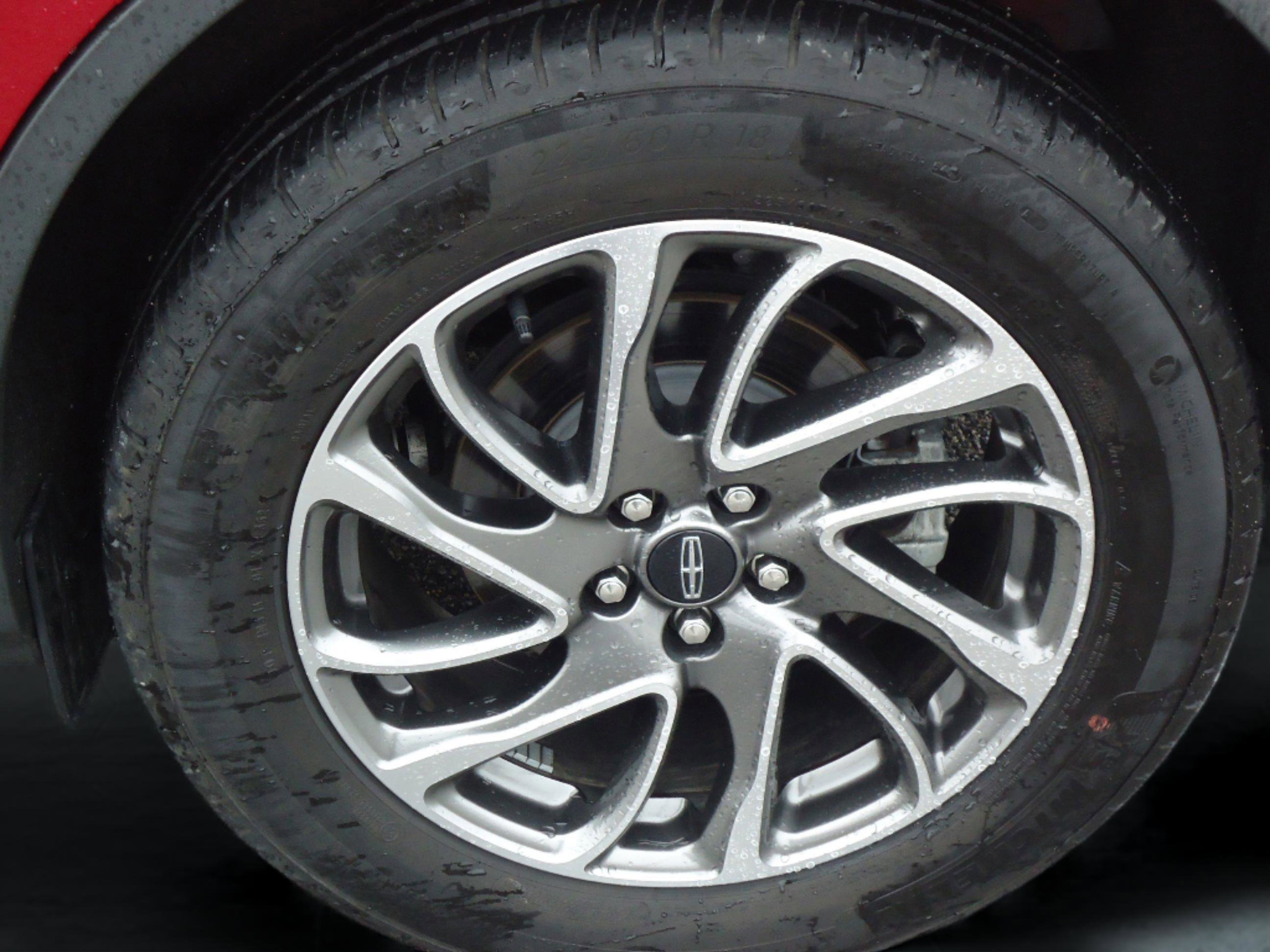 Used 2022 Lincoln Corsair AWD w/ Equipment Group 101A image 9
