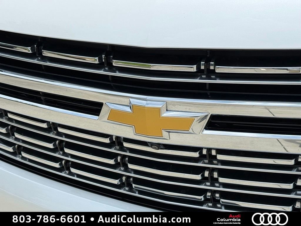 Used 2024 Chevrolet Suburban Premier w/ Premium Package AWD/4WD image 8