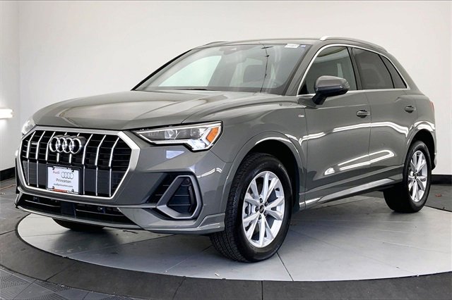New 2025 Audi Q3 2.0T Premium image 2
