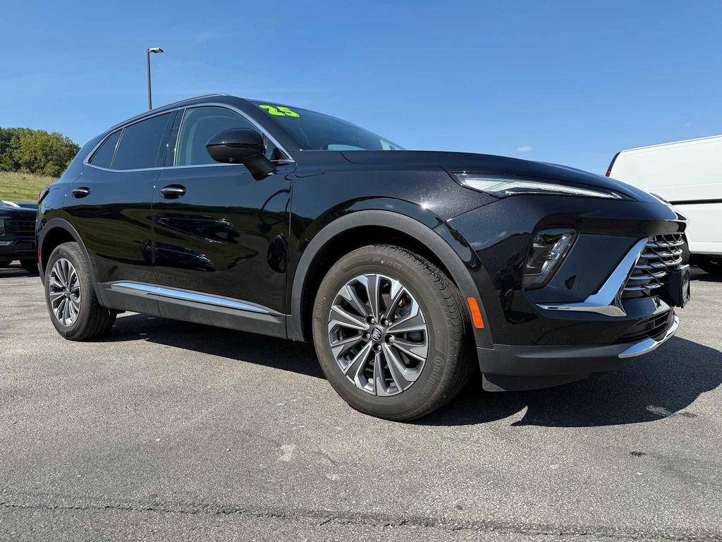 Used 2025 Buick Envision Preferred image 4
