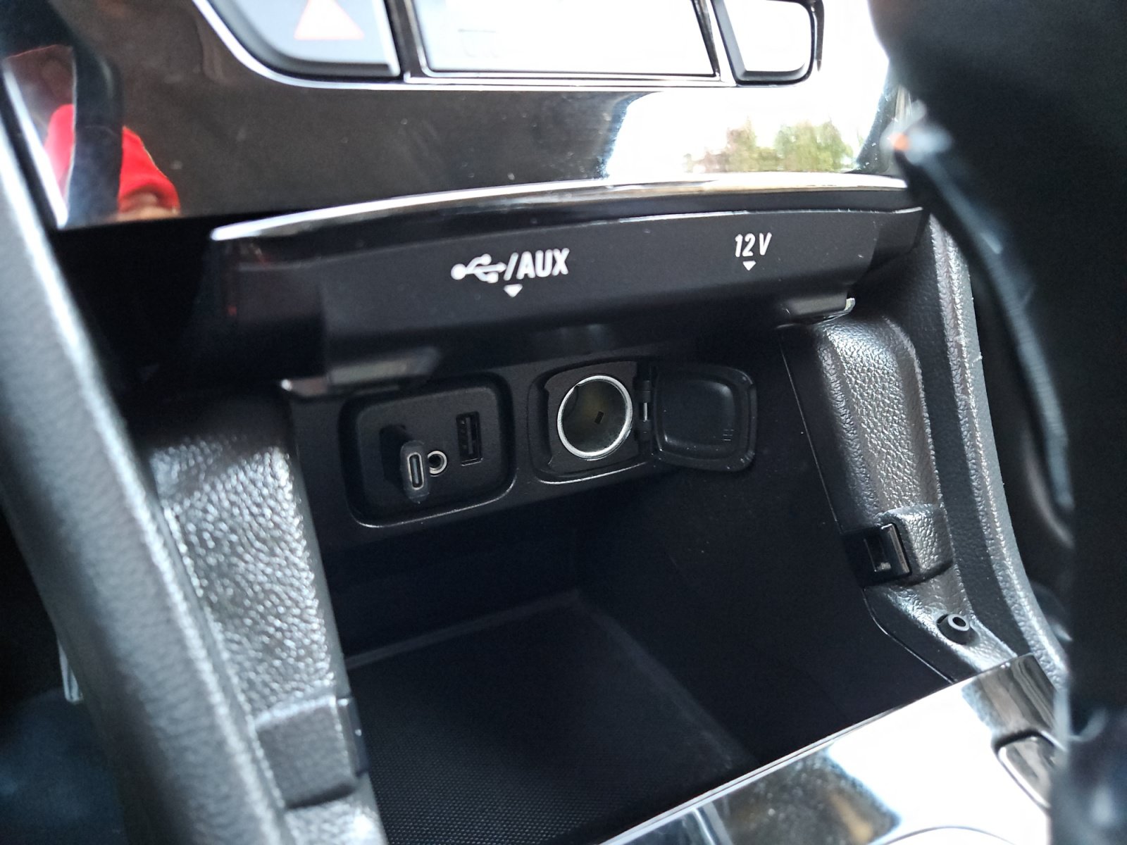 Used 2019 Buick Encore Preferred w/ Safety Package FWD image 19