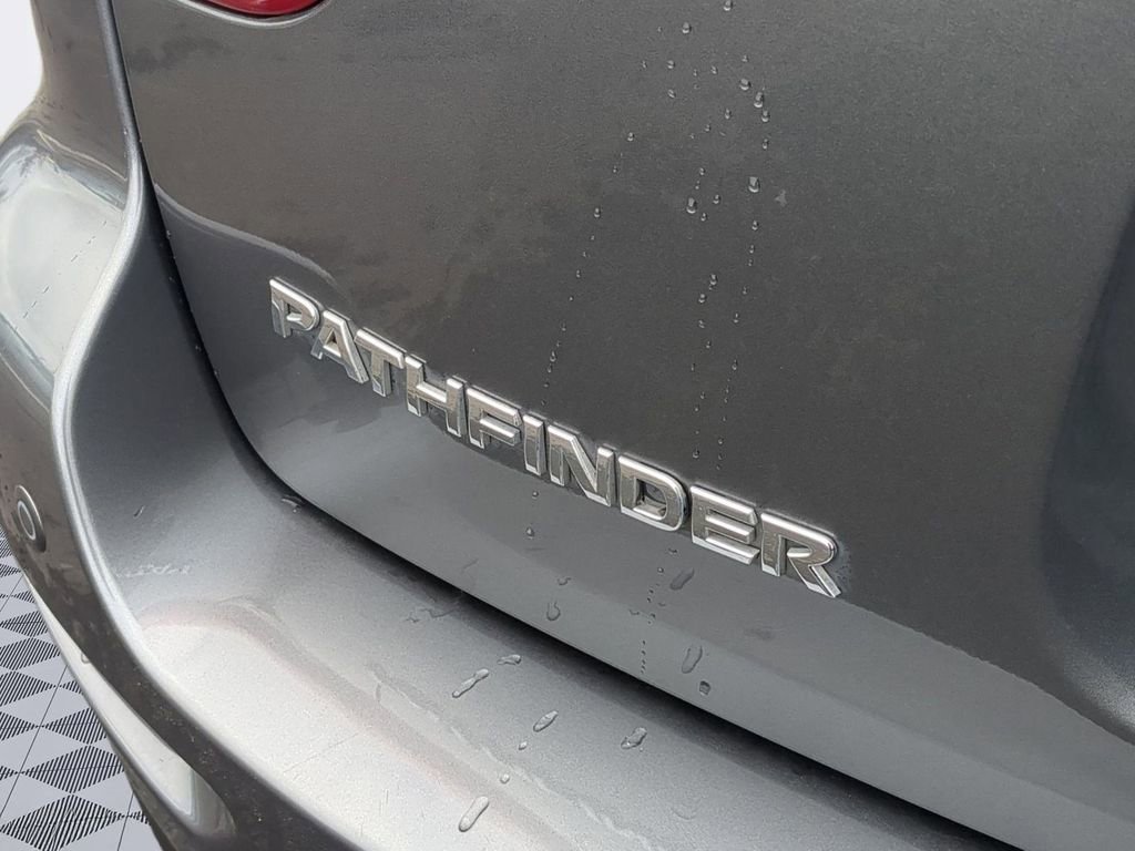Used 2020 Nissan Pathfinder S image 25