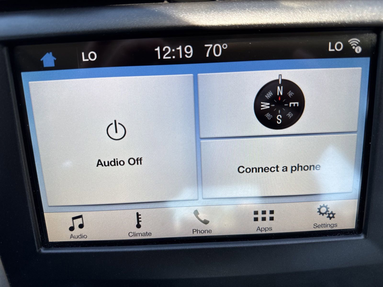 Used 2018 Ford Fusion SE w/ Fusion SE Technology Package FWD image 11