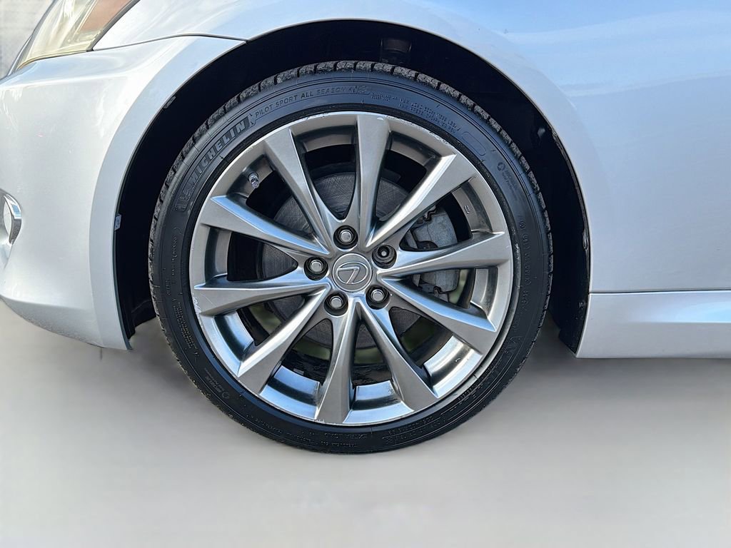 Used 2015 Lexus IS 250C w/ Luxury Package image 40