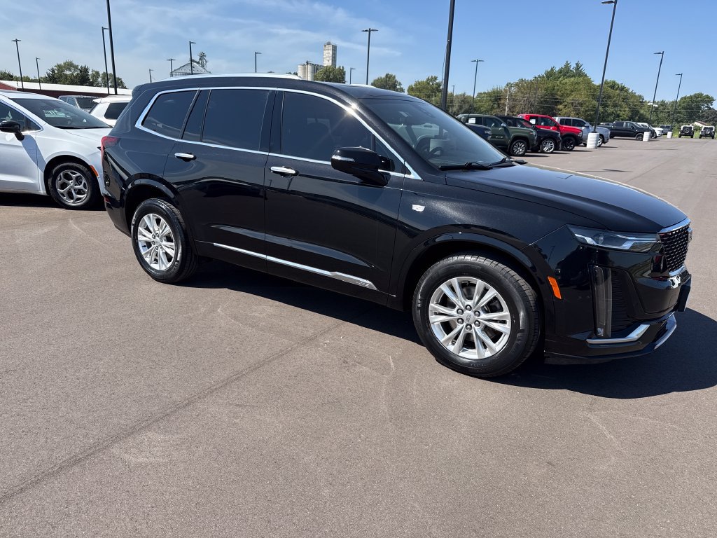 Used 2023 Cadillac XT6 Luxury AWD/4WD image 7