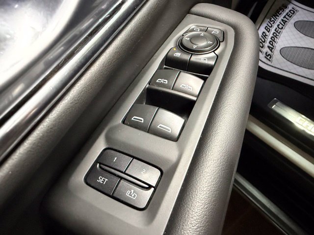 Used 2022 Chevrolet Tahoe LT w/ LT Signature Plus Package AWD/4WD image 13