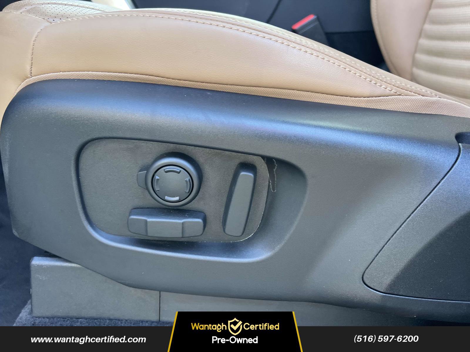 Used 2023 Land Rover Discovery HSE R-Dynamic image 19