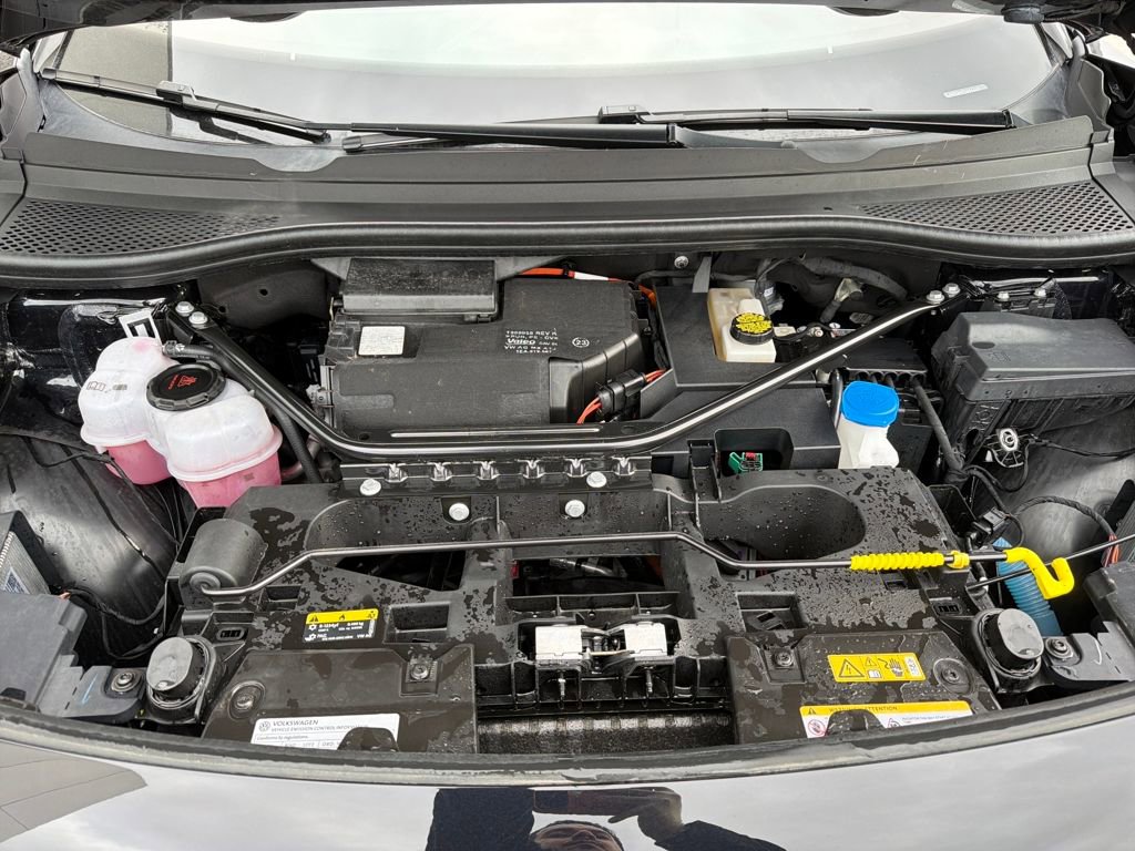 Used 2023 Volkswagen ID.4 Pro S Plus image 22