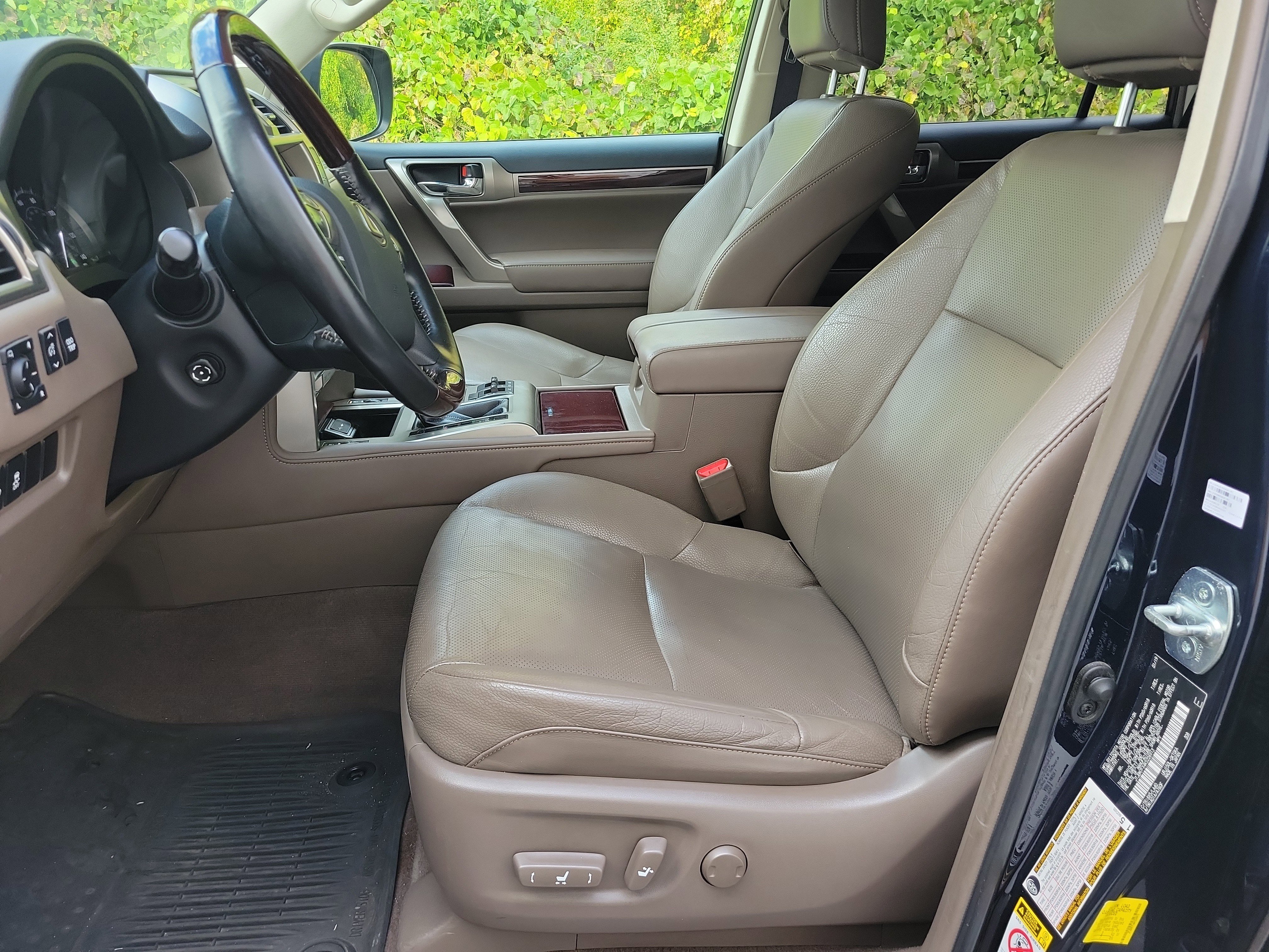 Used 2019 Lexus GX 460 image 14