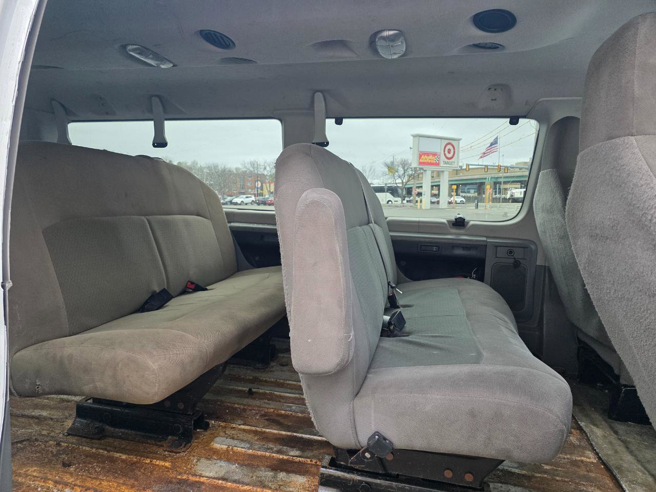 Used 2014 Ford E-350 and Econoline 350 XLT RWD image 8