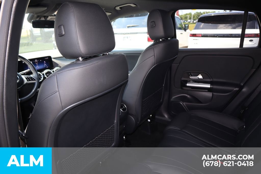 Used 2025 Mercedes-Benz GLA 250 image 21