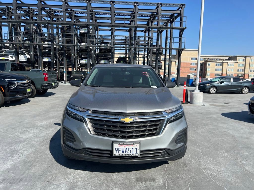 Used 2023 Chevrolet Equinox LS FWD image 2